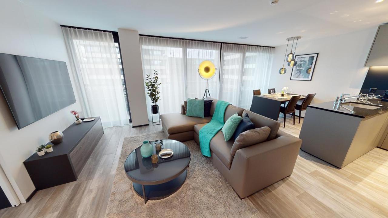 Spacious 1 Bedroom Apartment With Balcony Zurich Ngoại thất bức ảnh